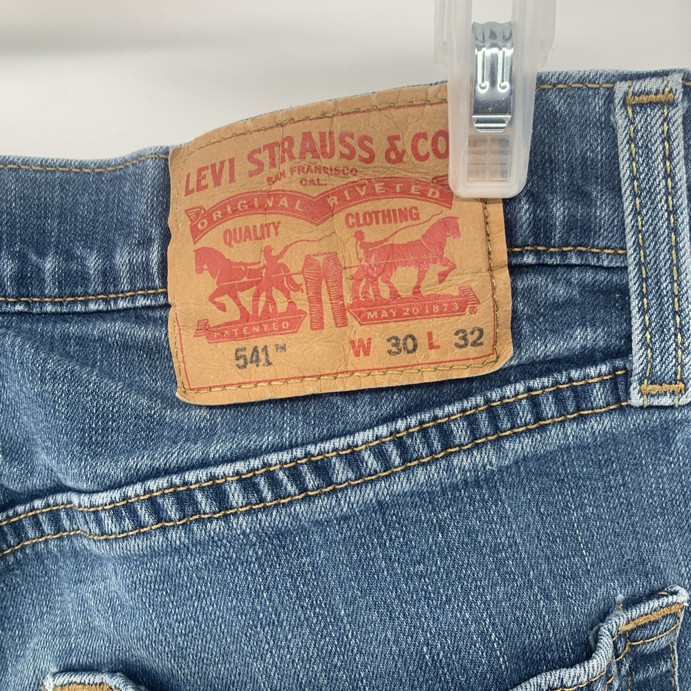 Levis 541 Athletic Jeans Mens 30x32 Blue Medium Wash  Stretch Denim Pants - Picture 7 of 9